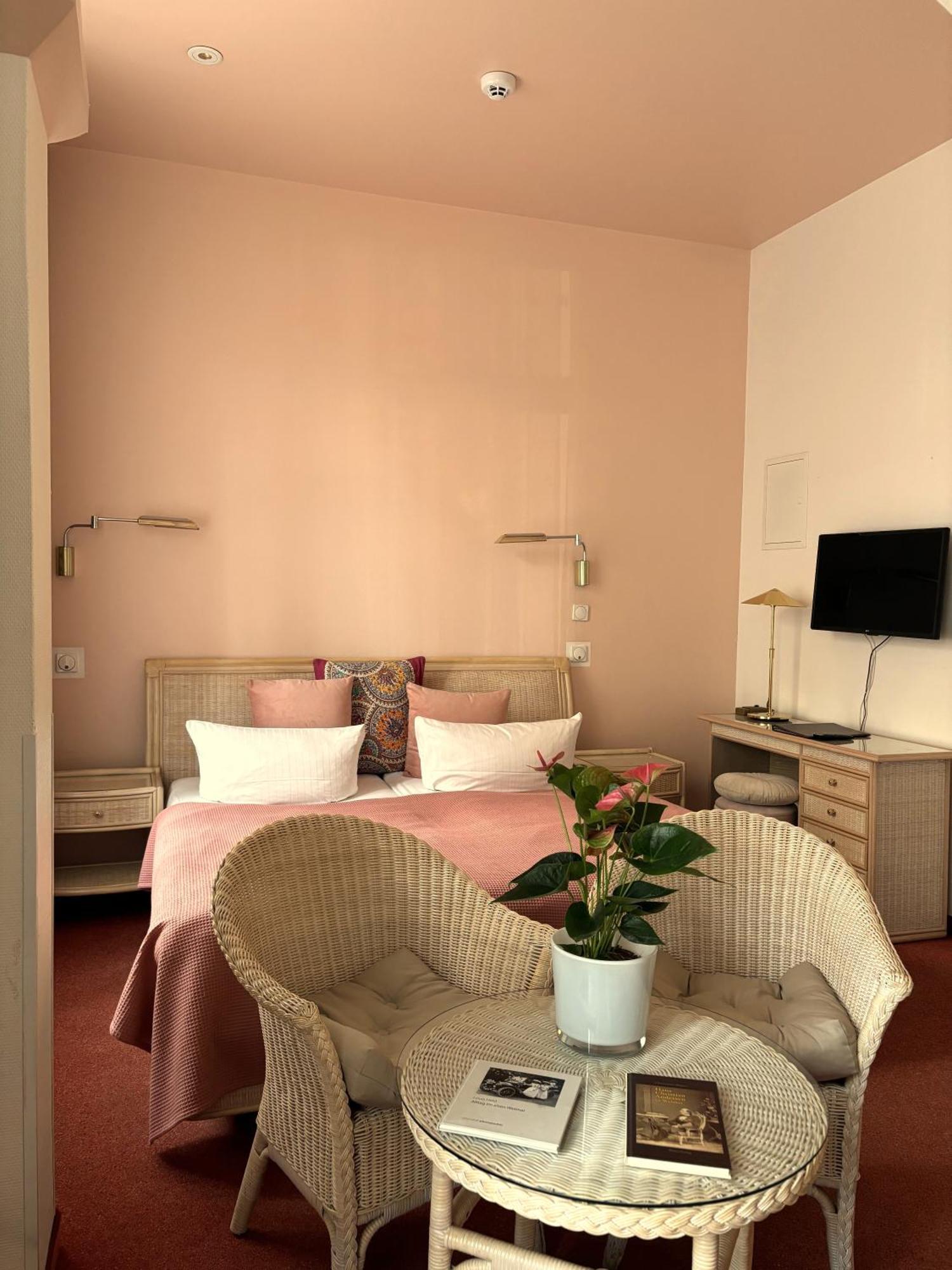 Hotel Villa Hentzel ไวมาร์ ภายนอก รูปภาพ