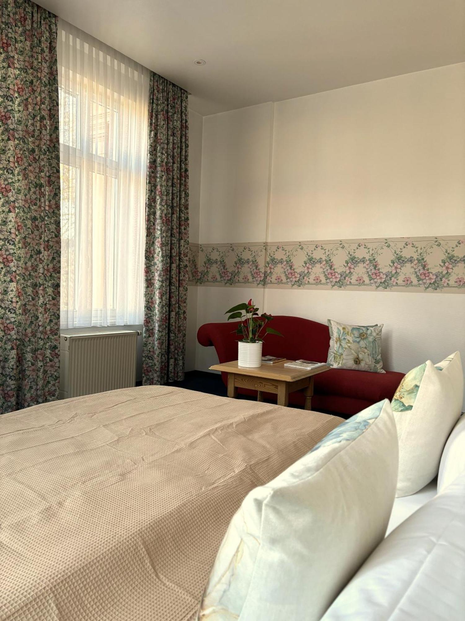 Hotel Villa Hentzel ไวมาร์ ภายนอก รูปภาพ